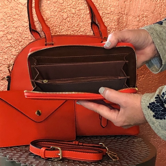 Purse: used once & it is in great condition!!! - Picture 3 of 4